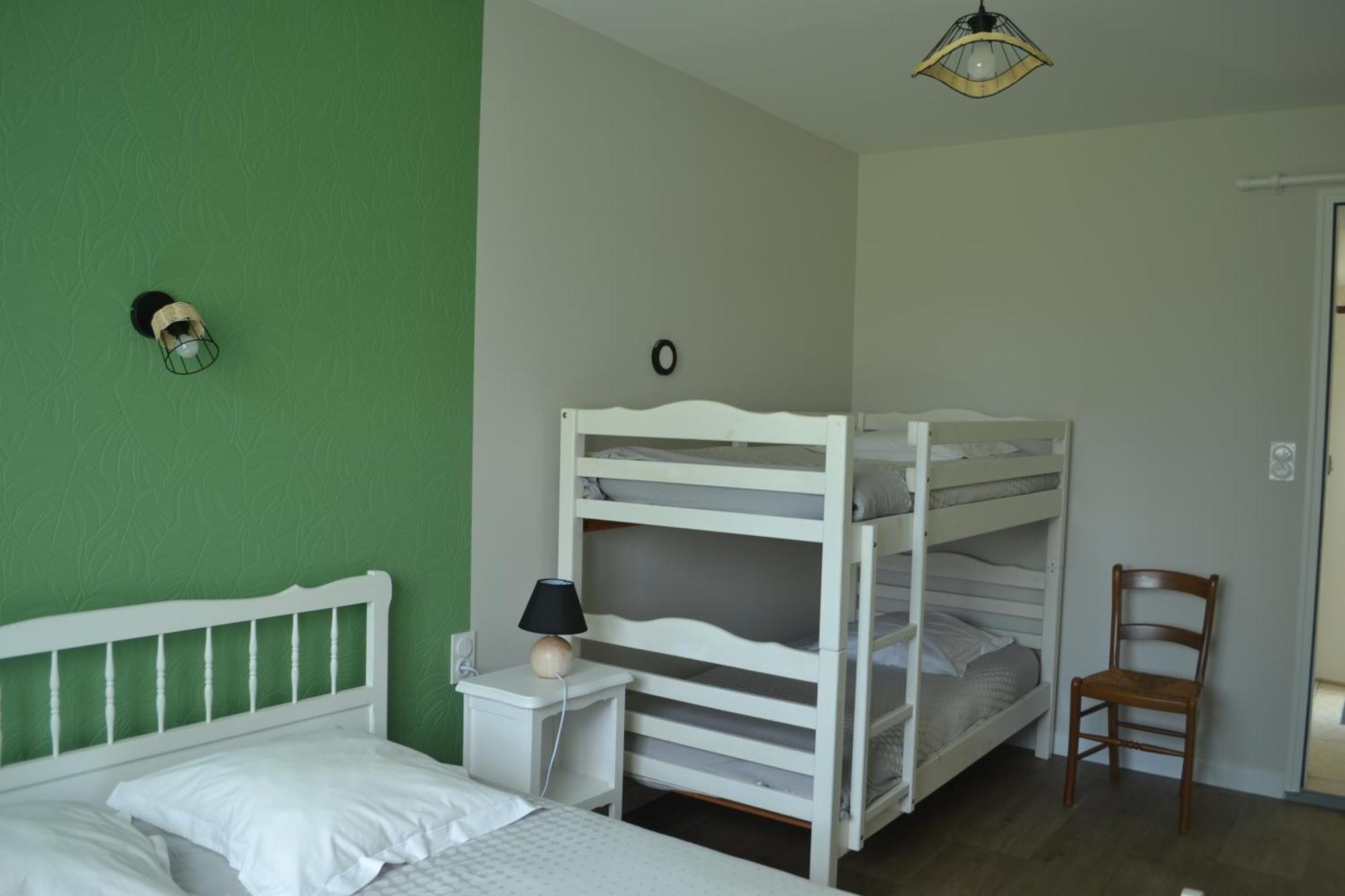 D'hotes La En Bois Bed & Breakfast *